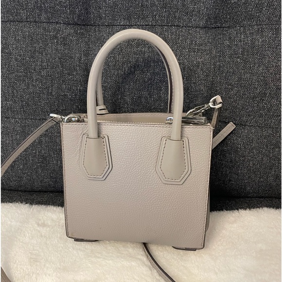 Michael Kors - Mercer Pebbled Leather Accordion Crossbody - Picture 2 of 4